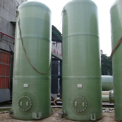 FRP industriële chemische opslagtanks Op maat gemaakte capaciteit Flat bottom FRP Verticale tank