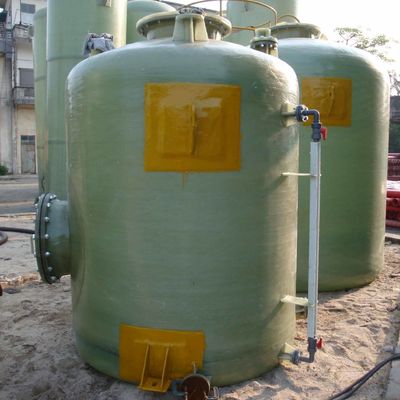 FRP industriële chemische opslagtanks Op maat gemaakte capaciteit Flat bottom FRP Verticale tank