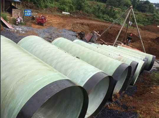 Grote FRP-pijp met grote diameter Ondergrondse GFRP-pijpleiding 6m 12m Lengte glad
