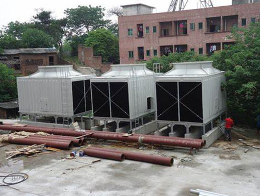 Tegenstroom GRP FRP structuur Koeltoren 50-5000 ton Capaciteit Op maat gemaakte kleur